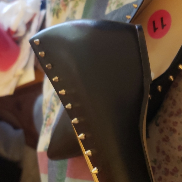 IVANKA TRUMP SPIKED FLATS SZ. 11 - Picture 5 of 13